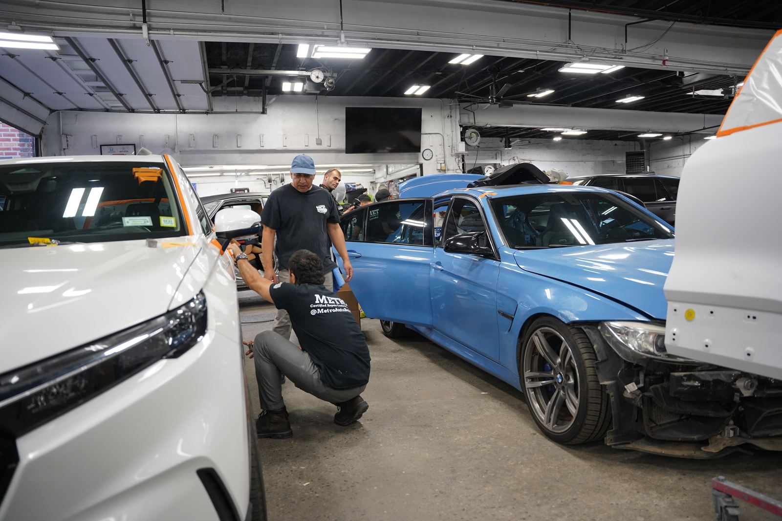 Vehicle damage assessment at Metro Auto Body